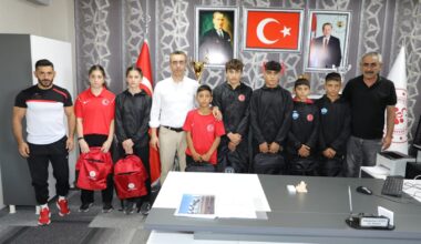 Müdür Din, Şampiyon Sporcularla Bir Araya Geldi