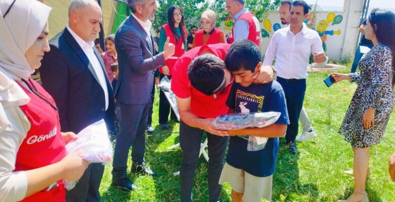 Diyadin’de özel eğitimli öğrencilere Kızılay’dan şenlik