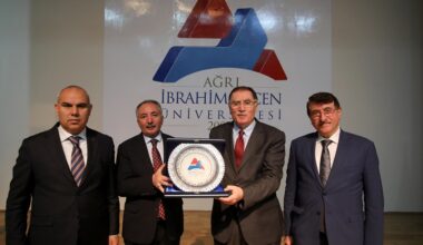 AİÇÜ’de “Türkiye Yüzyılında Ombudsmanlık ve Üniversiteler” Konferansı Düzenlendi
