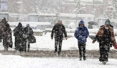 AĞRI’DA OKULLAR TATİL
