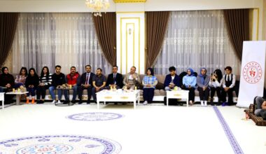 Din, Öğrenci Kulüp Başkanlarıyla Bir Araya Geldi