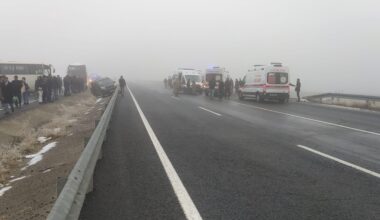 Ağrı’da 9 araç bir birine girdi; 19 yaralı