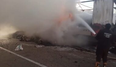 Ağrı’da tır parkında çıkan yangın korkuttu