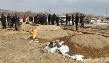 Ağrı’da kepçe kazasında hayatını kaybedenler toprağa verildi