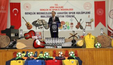 Ağrı’da Gençlik Merkezleri ve Spor Kulüplerine Malzeme Desteği