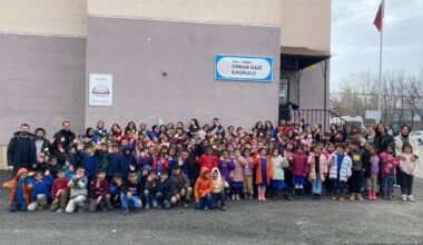 ‘’Yeşilay’’ Gönüllüleri Hem Eğitti, Hem Eğlendirdi