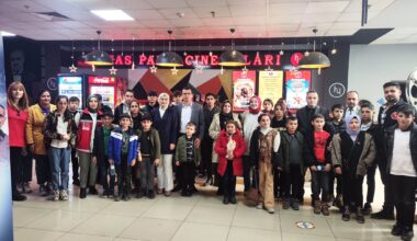Tutaklı Öğrenciler İlk Kez Sinema Filmi İzledi