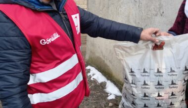 HAMUR KIZILAY VE SYDV 48 KÖY, 470 HANEYE YARDIM YAPILDI