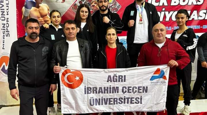 AİÇÜ Öğrencisi Kick Boks’da Altın Madalya kazandı