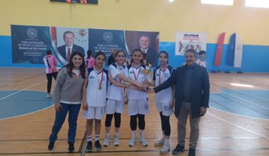 Okul Sporları Basketbol 3×3 yıldızlar Kız -Erkek müsabakaları tamamlandı.