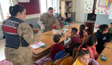 Ağrı’da Jandarmadan İlkokul Öğrencilerine ‘Mahremiyet’ Eğitimi