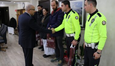 Ağrı’da Başarılı Polis’ler Ödüllendirildi