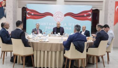 Vali Mustafa Koç Muhtarlarla İftar Açtı