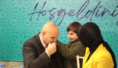 Vali Koç, Çocuklarla İftar Açtı