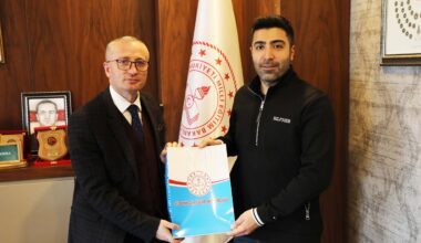 Başarılı Doktor Seyfettin Aslan’dan Eğitime Destek Ziyareti