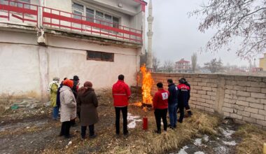 Ağrı’da İtfaiye ve Kızılay İş Birliğiyle Yangın Tatbikatı Gerçekleştirildi