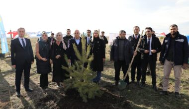 Ağrı’da 280 Bin Fidan ve Tohum Toprakla Buluştu