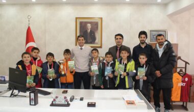 Hamur Kaymakamı Mehmet Nesip Mahir’den Başarılı Öğrencilere Tebrik