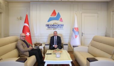 AİÇÜ Rektörü Vakıflar Bölge Müdürünü Ağırladı