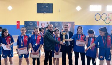 Ağrı’da Okul Sporları Basketbol Yıldızlar İl Birinciliği Müsabakaları Sona Erdi