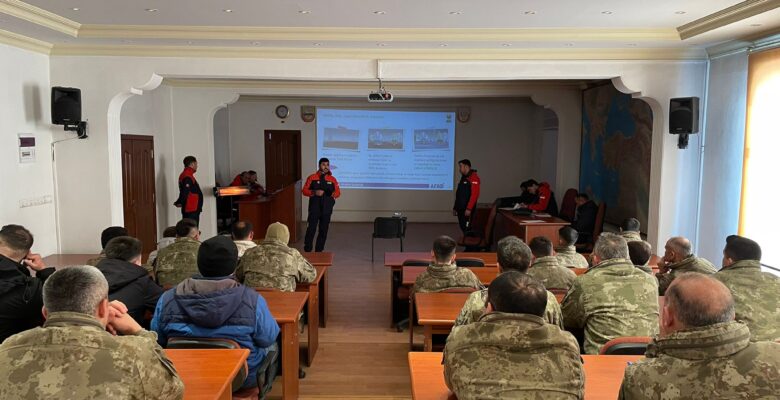 Ağrı’da AFAD’dan Tugay Komutanlığı Personeline Arama Kurtarma Eğitimi