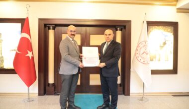 Dr. Coşkun DAHARLI’dan Ağrı Valisi Mustafa KOÇ’a Veda Ziyareti