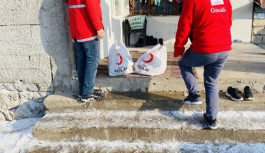 Kızılay, Taşlıçay İlçesinde Yardımları Ulaştırdı