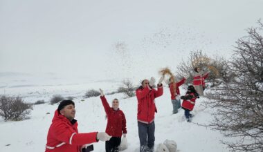 Kızılay Gönüllülerinden Yaban Hayvanlarına Destek