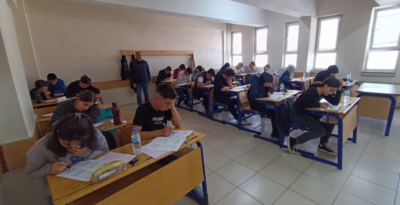 Ağrı’da Üniversite Sınavına Hazırlık Kampı Yoğun İlgi Görüyor
