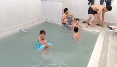 Diyadin’de -20 Derecede Kaplıca Keyfi