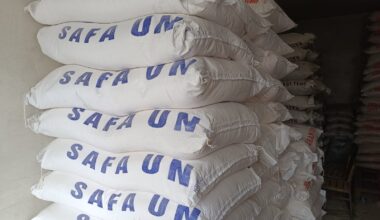 Kaçmaz Köyü’nde Un Stoğu Yapan Köylüler Rahat