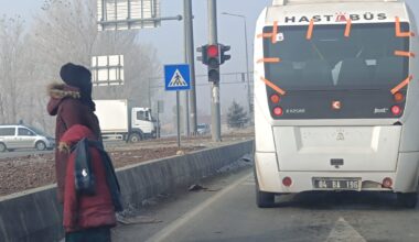 Ağrı’da -20 Derecede Kadın ve Çocuğu Dileniyor