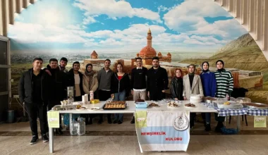 AİÇÜ Hemşirelik Kulübü Çocuklar İçin Kermes Düzenledi
