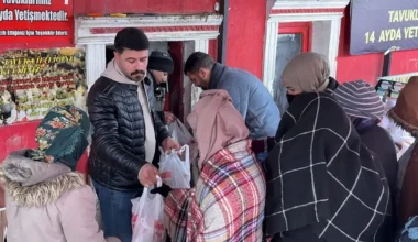 Ağrı’da Her Cuma İhtiyaç Sahiplerine Ücretsiz Tavuk Dağıtımı