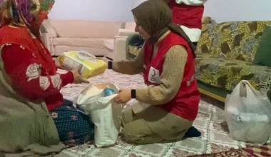 Türk Kızılay Doğubayazıt’ta Anne Adaylarını Sevindirdi