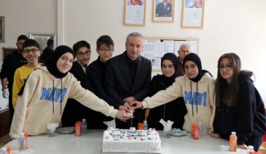 Ağrı Milli Eğitim Müdürü Kökrek, LGS’ye Hazırlanan Öğrencilerle Bir Araya Geldi