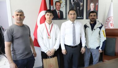 Ağrılı Sporcu Aram Özer’den Türkiye Üçüncülüğü