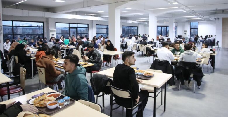 AİÇÜ’de İftar Geleneği Bu Yıl da Sürüyor