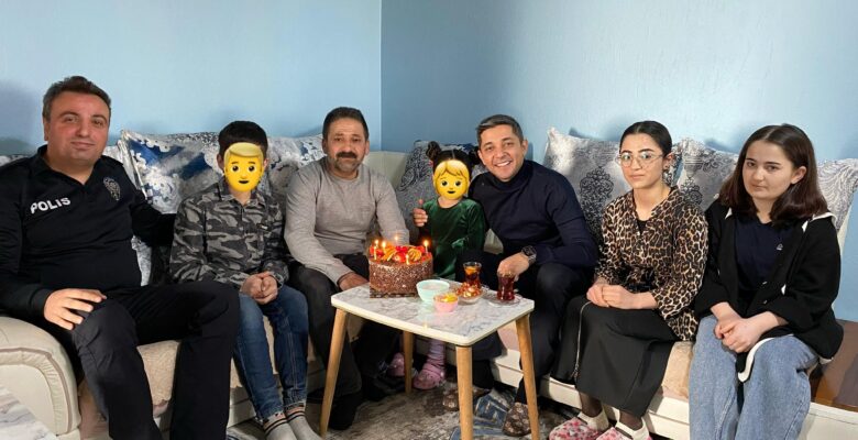 Kaymakam Mahir’den Örnek Proje: “Sen Gül Dünya Gülsün”