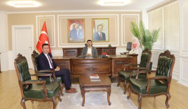 Eğitim İş Sendikası Ağrı Şube Başkanı Akboğa’dan Kaymakam Karali’ye Ziyaret