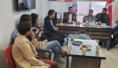 Eğitim-İş’ten Promosyon Tepkisi: “Öğretmeni Değersizleştiren Rakamı Kabul Etmiyoruz!” Eğitim-İş’ten Promosyon Tepkisi: “Öğretmeni Değersizleştiren Rakamı Kabul Etmiyoruz!”